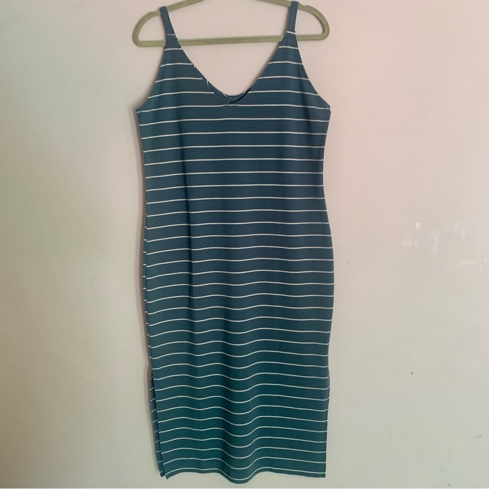Nordstrom Mellóday double V texture midi dress sz Md - Picture 4 of 8